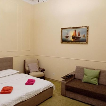 Regrand Apartment On Svobody 22 Lviv Dış mekan fotoğraf