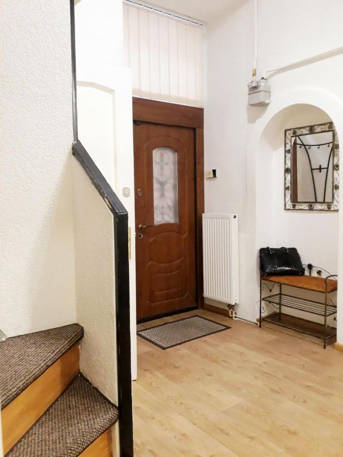 Regrand Apartment On Svobody 22 Lviv Dış mekan fotoğraf