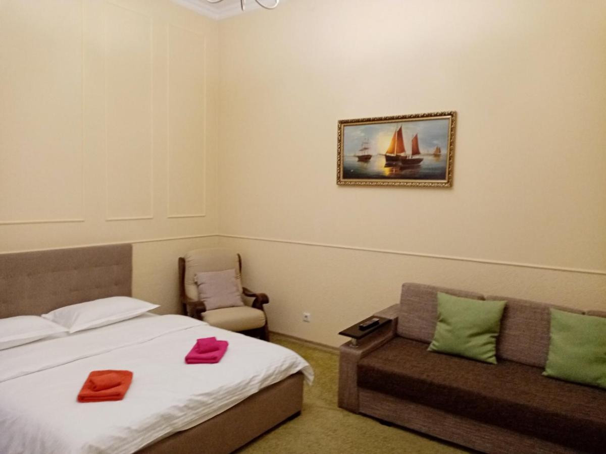 Regrand Apartment On Svobody 22 Lviv Dış mekan fotoğraf